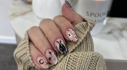 Spooky nail art design at The Coven Beauty Lounge, Aylesbury, England, GB.