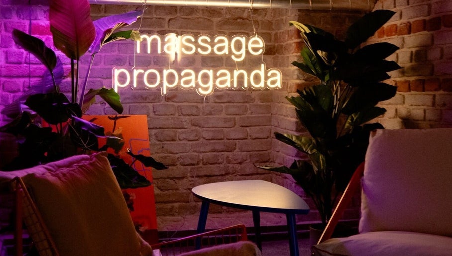Gambar Massage Propaganda 1