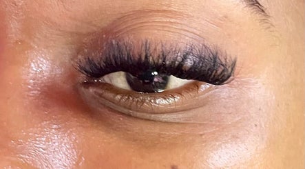 Lashes by M