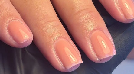 Studio 27 Nails image 2