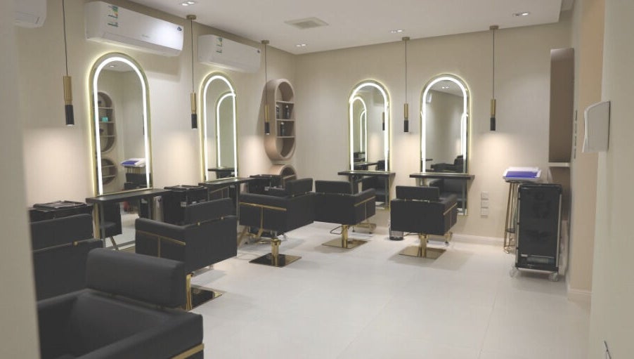 Image de Dot Beauty Salon 1