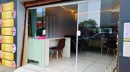 Entrada do Espaço Antonella em São Paulo com recepção moderna e acolhedora.