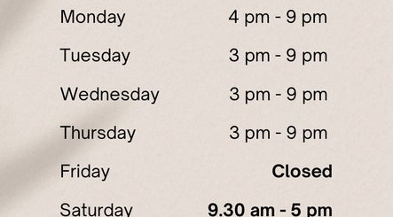 Annies Reiki & Massage Therapy hours in Knottingley, England, GB: Monday-Thursday 3-9pm, Saturday 9:30am-5pm.