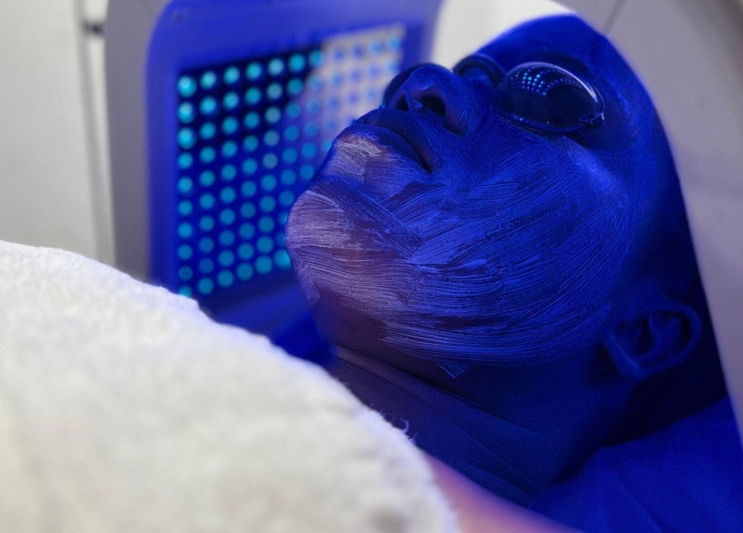 Experience LED facial at Ronexe Beauty Hub in Greater Accra Region, GH for glowing skin.