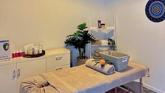 Yanisa Therapy Beauty & Massage (Surfers Paradise)