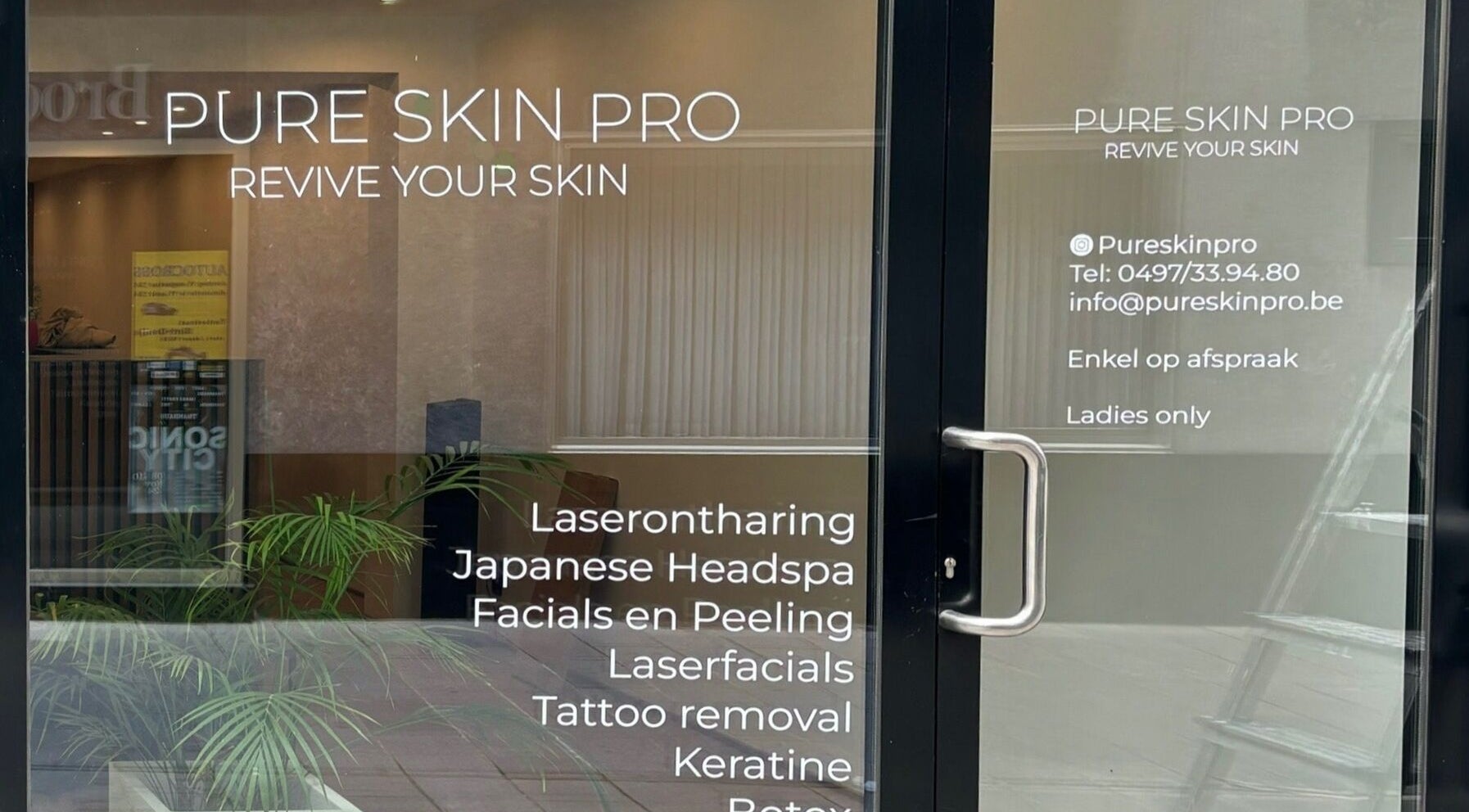 Voorgevel van Pure Skin Pro met dienstenaanbod in Kortrijk, Vlaams Gewest, BE.