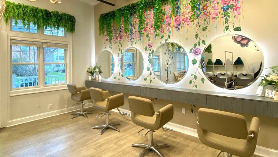 876 Hair Salon Bild 1