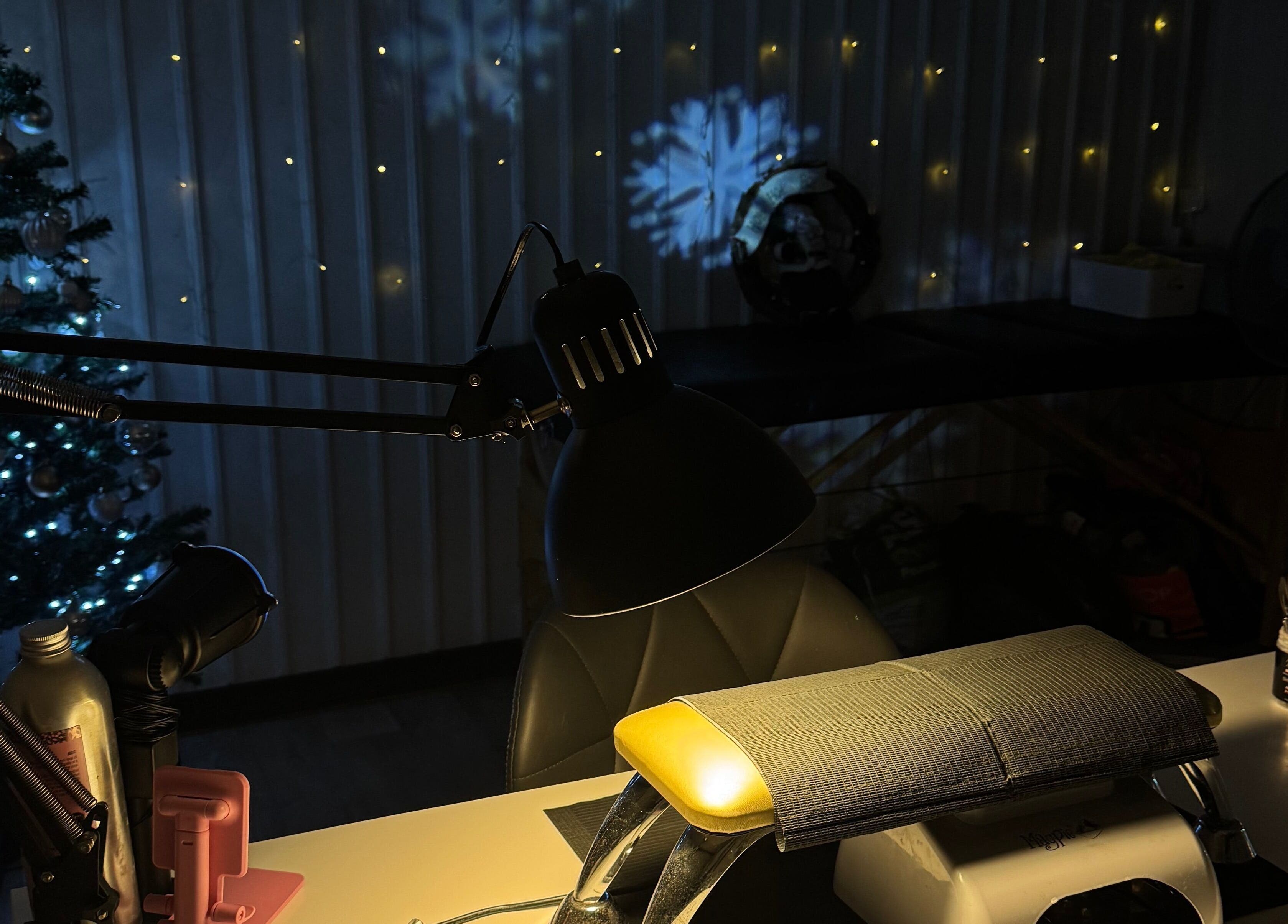 Ambersbeautyx nail station with glowing lamp and Christmas decor in Stoke-on-Trent, England, GB.