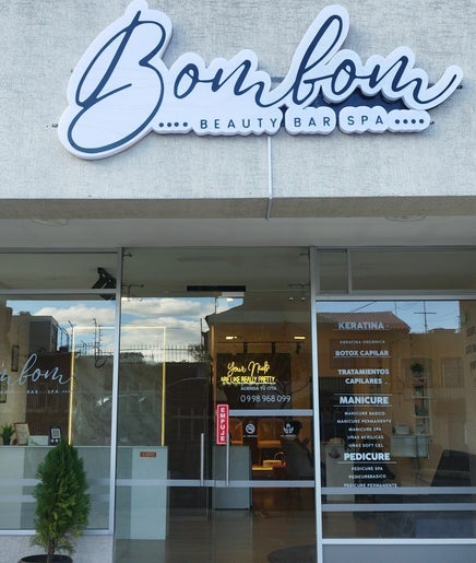 BOMBOMBEAUTYBARSPA image 2