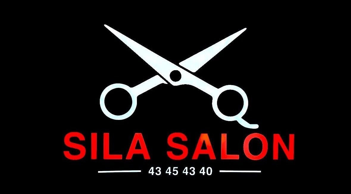 Sila Salon logo med sakse i Glostrup, DK, fremhæver salonens elegante stil.