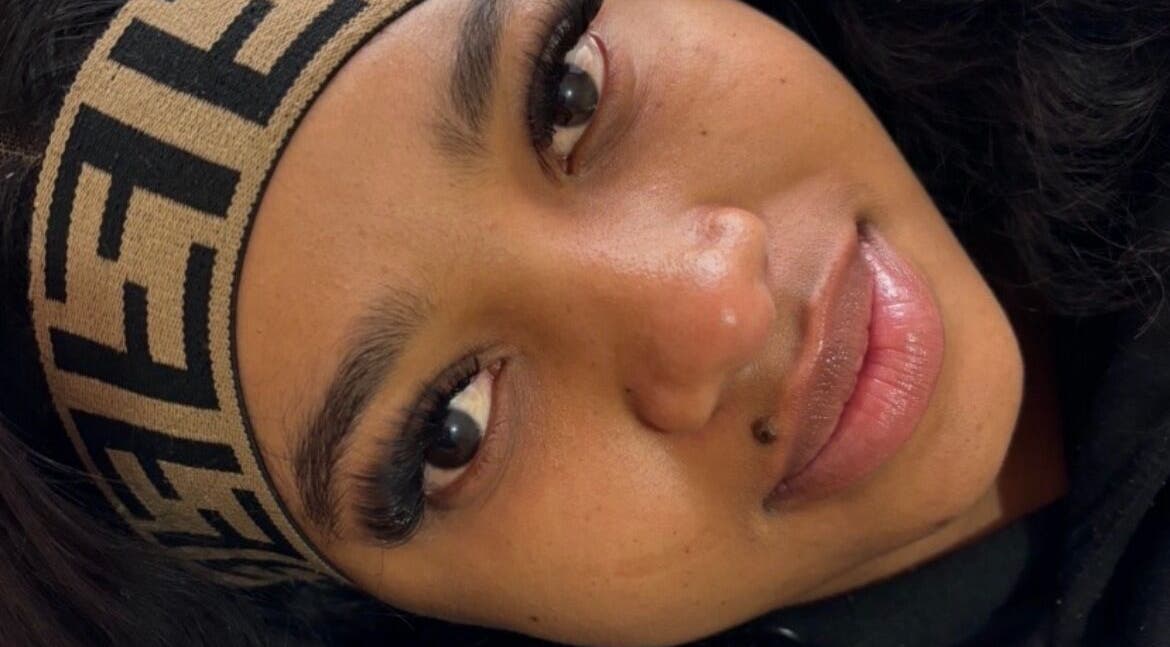 Beautiful eyelash extensions at LashesBycoley in Kempton Park, Gauteng, ZA, enhancing eyes with elegance.