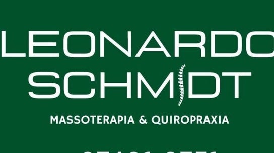 Massoterapeuta e quiropraxia Leonardo Schmidt