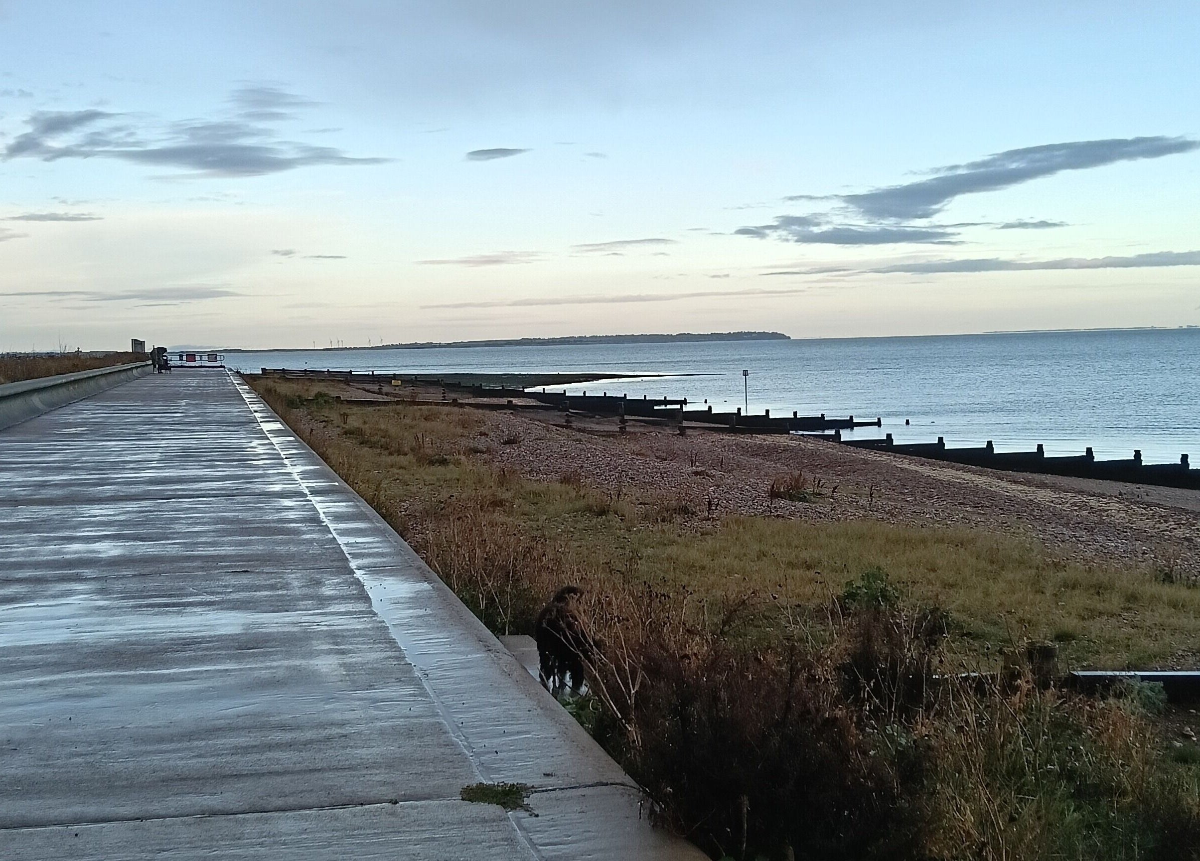 Picturesque beach near Jules Holistic Therapies in Canterbury, England, GB. Idyllic sea and pathway.