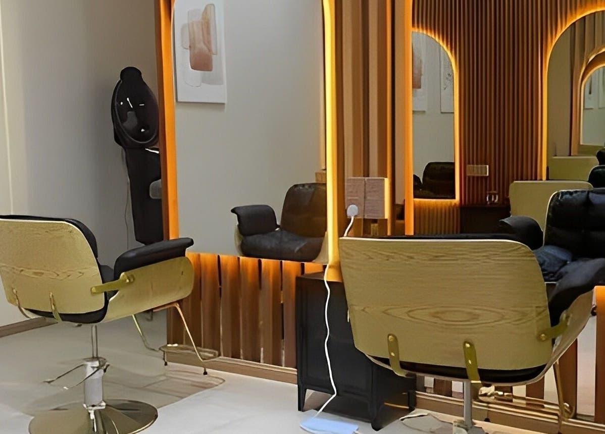 Modern salon chairs and mirrors at Beylla Medispa Teluk Intan in TELUK INTAN, Perak, MY.