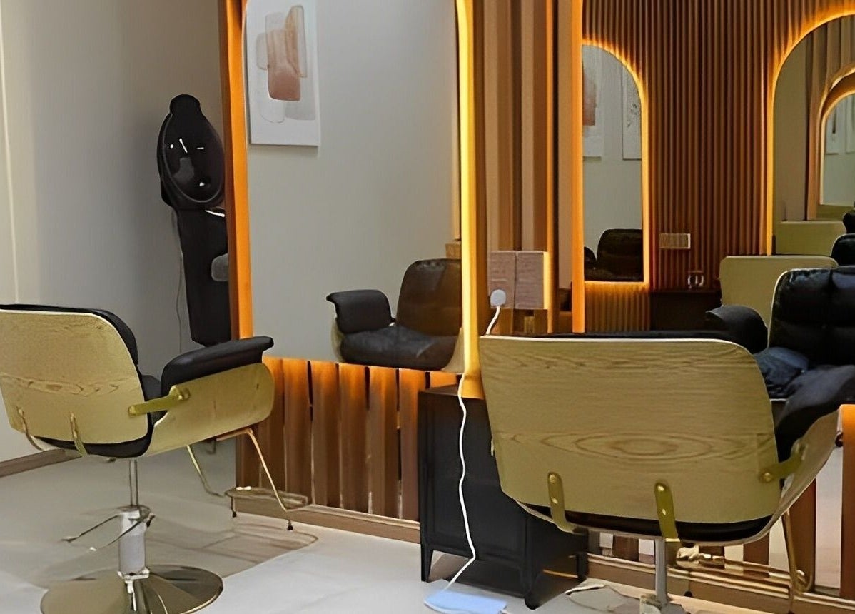 Modern salon chairs and mirrors at Beylla Medispa Teluk Intan in TELUK INTAN, Perak, MY.