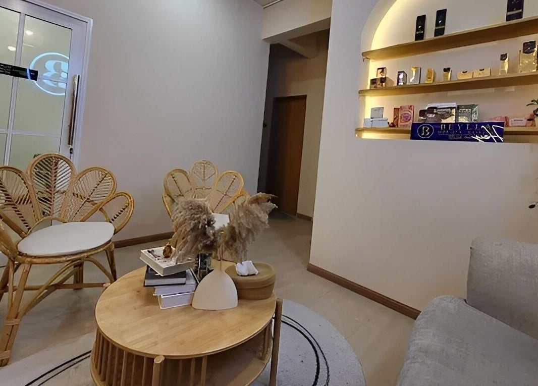 Cozy lounge area in Beylla Medispa Teluk Intan, TELUK INTAN, Perak, MY with chic decor and comfortable seating.
