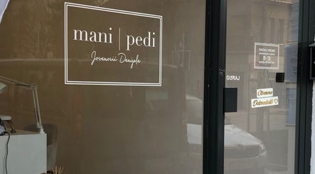 Mani | Pedi image 3