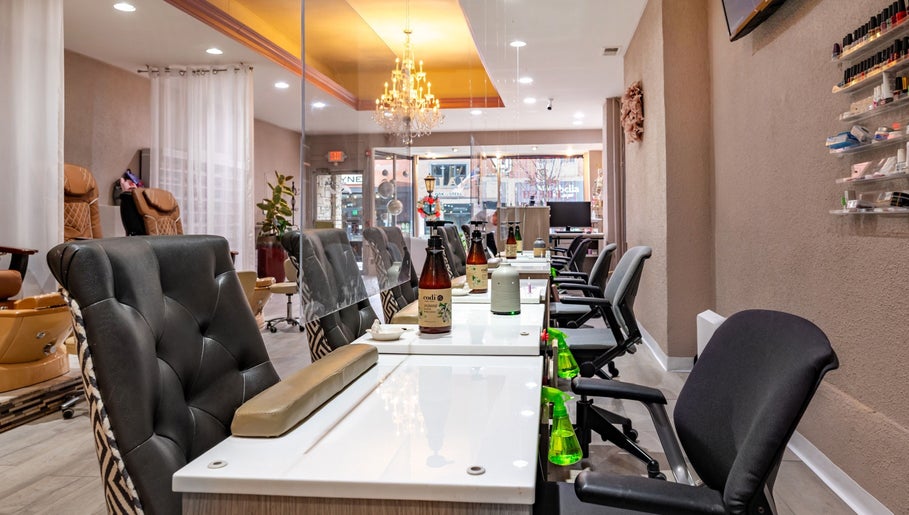 Chic nail stations at Fresh Nails & Spa, Glen Ellyn, Illinois, US, showcasing luxury and comfort.