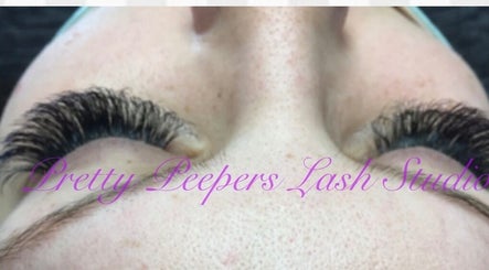 Pretty Peepers Lash Studio image 2