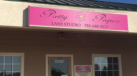 Pretty Peepers Lash Studio image 3