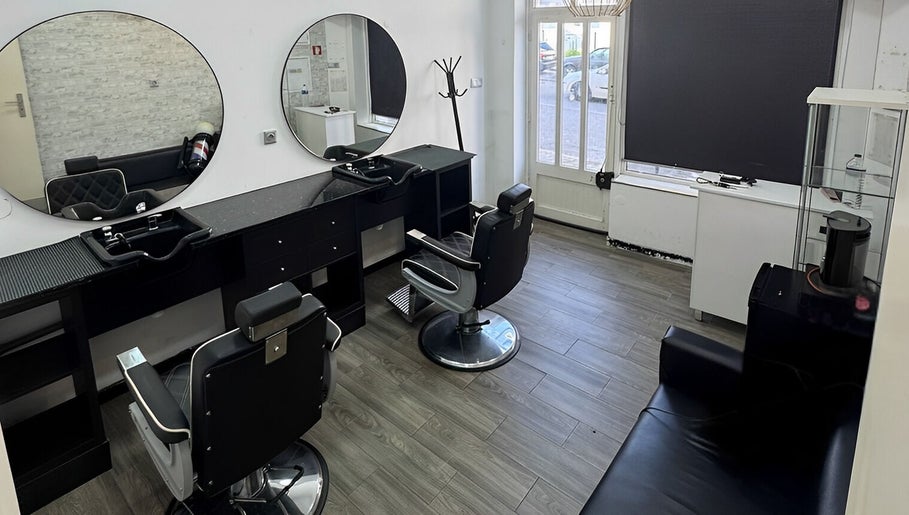 Barbearia Central Amora image 1