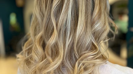 Blond & Beyond Hair Salon