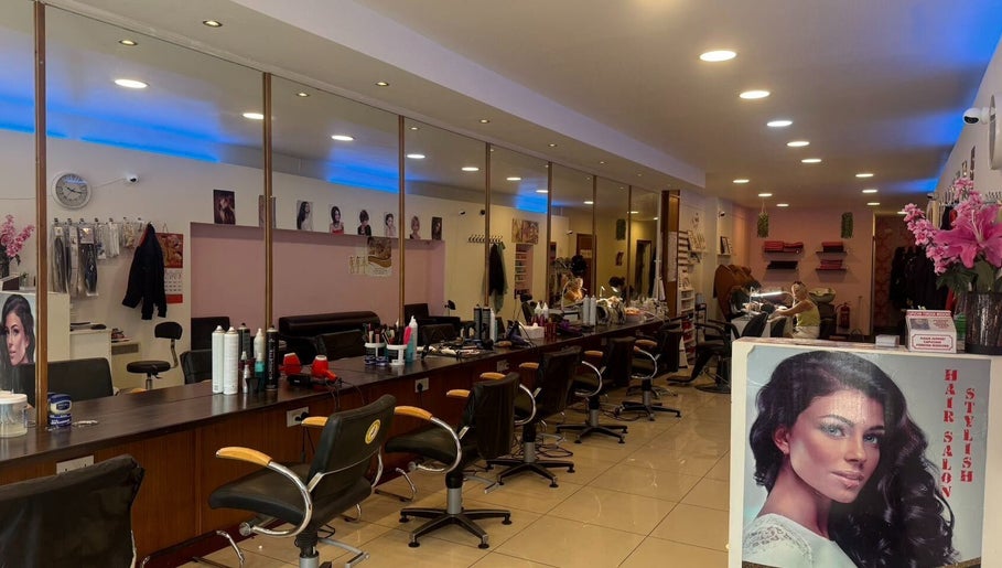 Immagine 1, Stylish Hair Salon