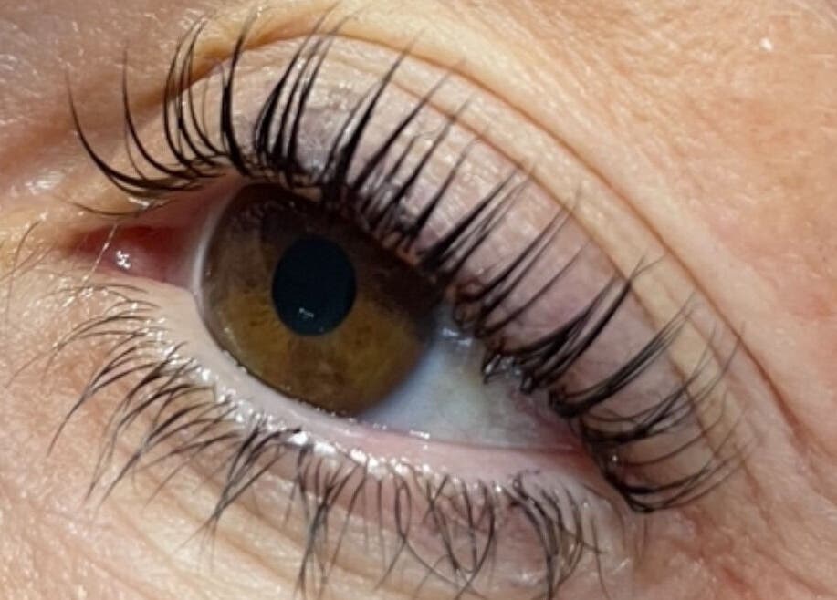 Extension de cils à Ntc Beauté, Peyruis, Provence-alpes-côte D'azur, FR.