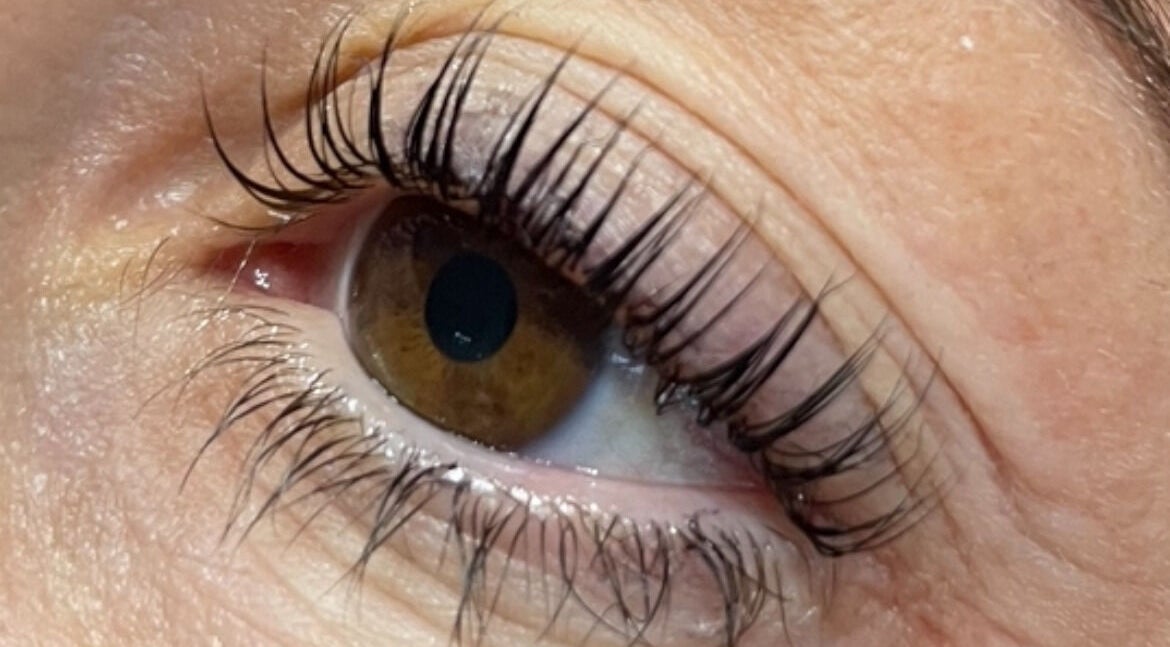 Extension de cils à Ntc Beauté, Peyruis, Provence-alpes-côte D'azur, FR.