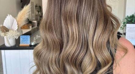 Envee Hair Studio image 3