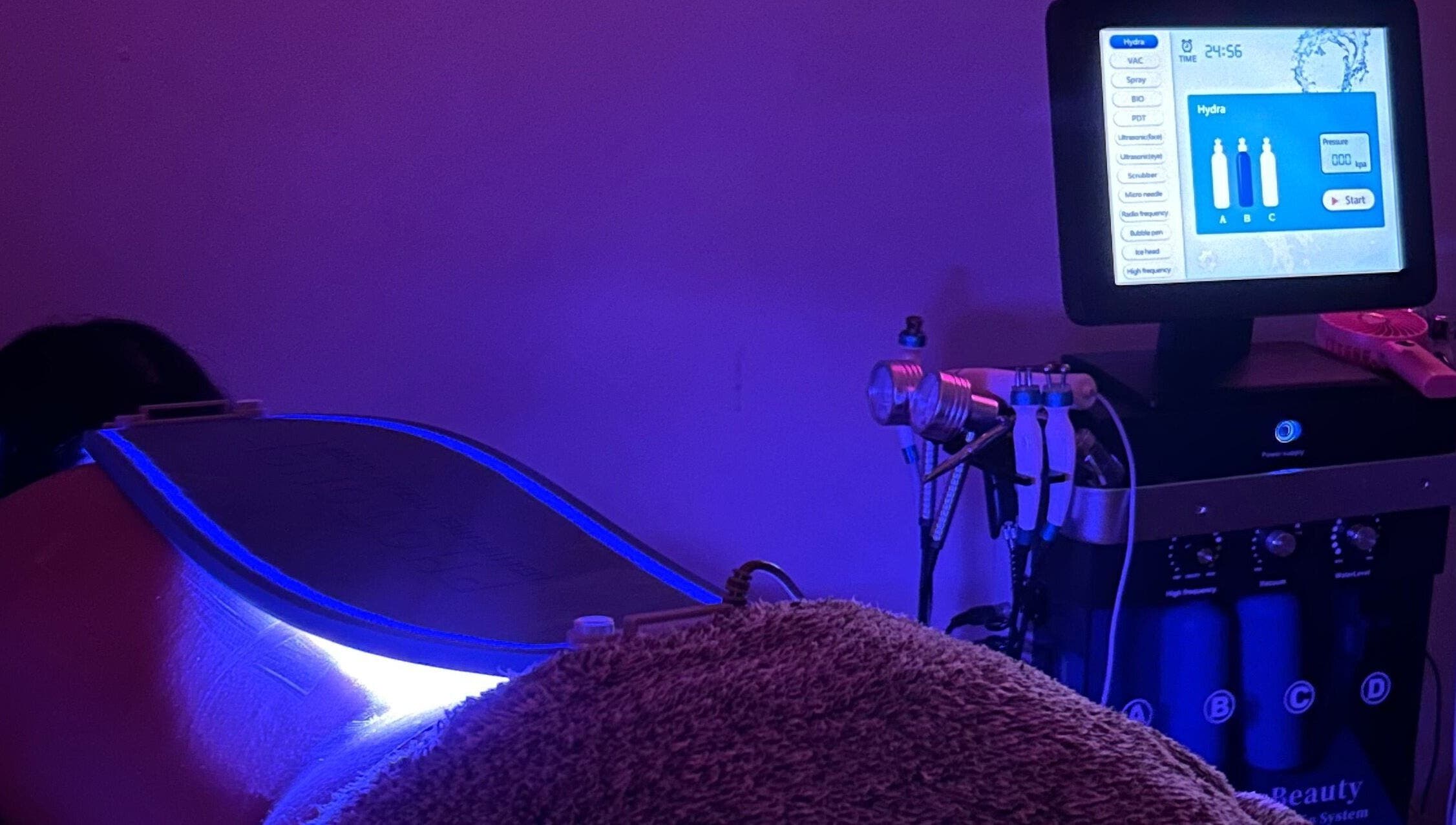 Tratamiento de luz LED en Estroesthetics, Guaynabo, Guaynabo, PR. Moderno equipo de bienestar.