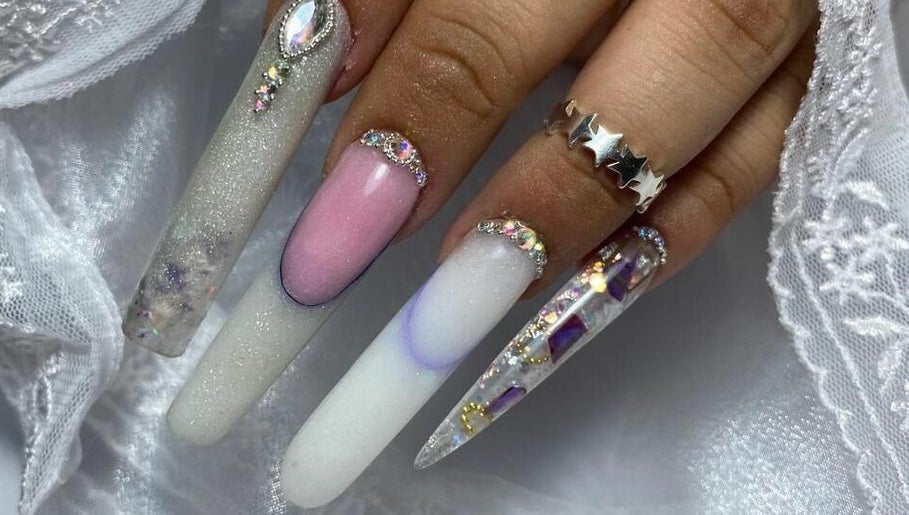 Menna Nails image 1