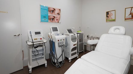 Immagine 2, Unique Beauty and Laser Clinic