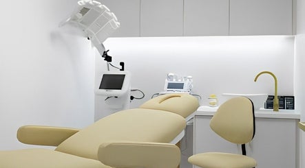 Immagine 3, Unique Beauty and Laser Clinic