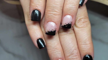 Freyja Beauty Nails imagem 2