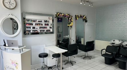 LaVanya Salon billede 2