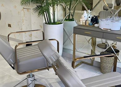 Elegant relaxation chairs and decor at Haylands Beauty Clinic in Buckhurst Hill, England, GB.