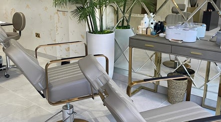 Elegant relaxation chairs and decor at Haylands Beauty Clinic in Buckhurst Hill, England, GB.