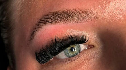 Jtlashes image 2