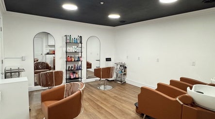 Salon Winston