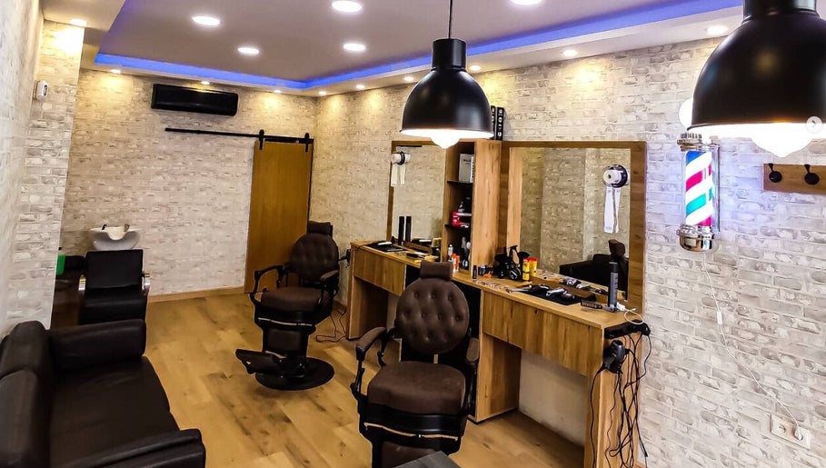 Los Dioses Barbershop imagem 1