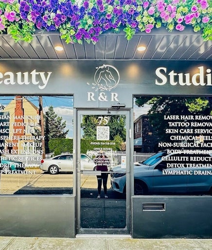 R&R Beauty Studio Long Island – kuva 2