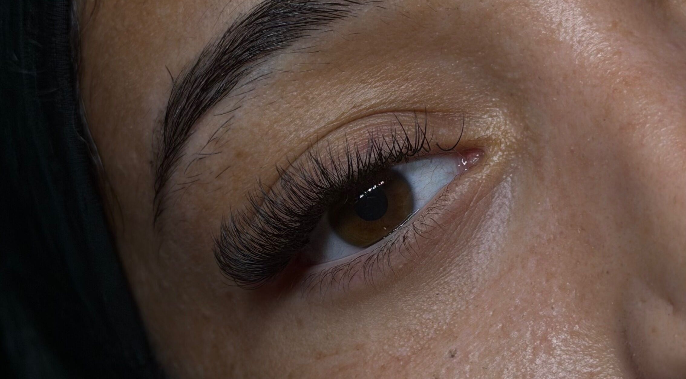 Extension de cils sophistiquée à Elycils, Villiers-sur-marne, Île-de-france, FR. Approchez-vous du regard parfait.