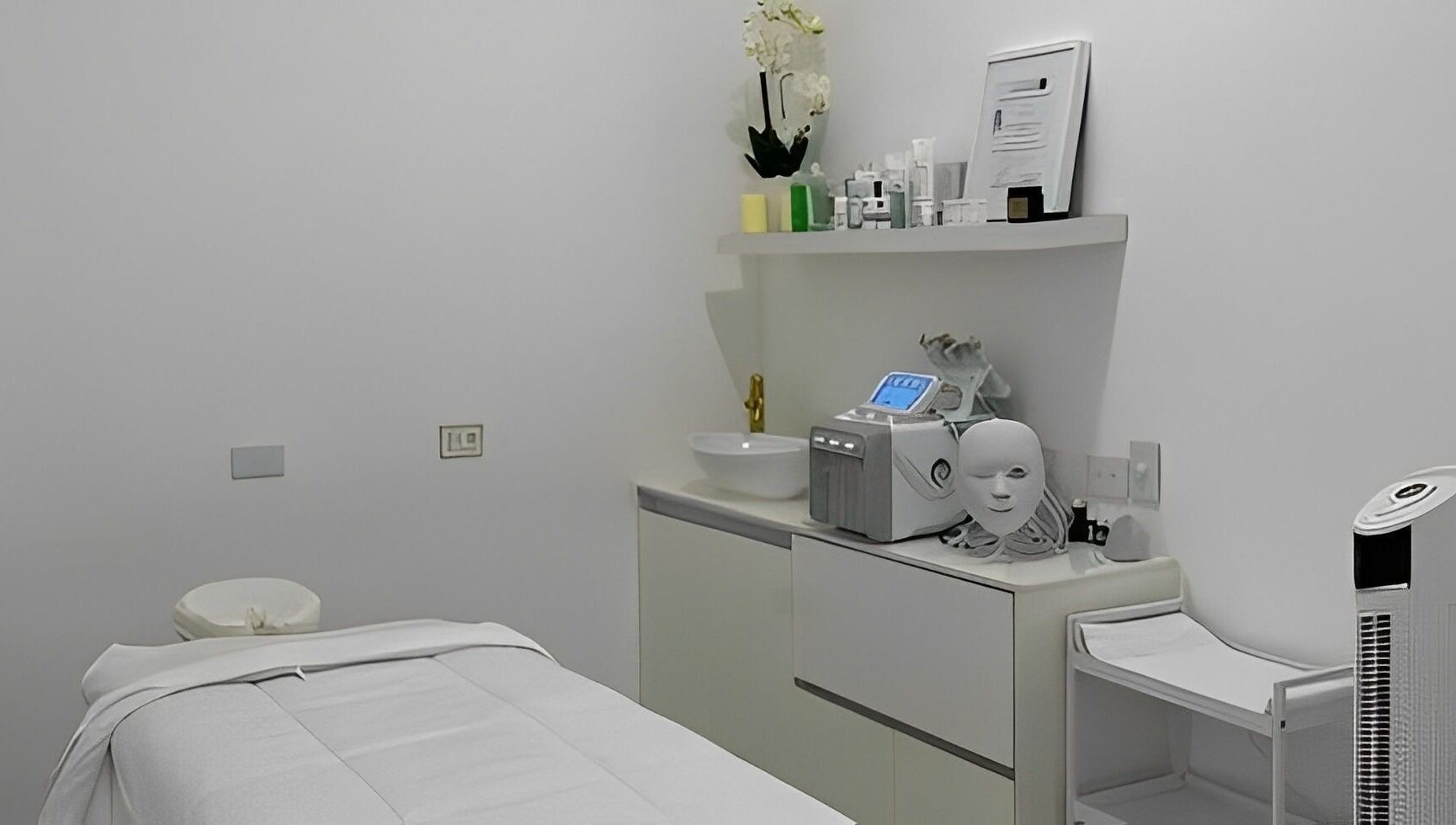 Sala de tratamiento en Althea Beauty Bar, Durango, Durango, MX, equipada y lista para sesiones de bienestar.