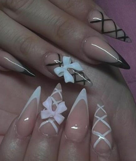 Chelsea_nail222 image 2