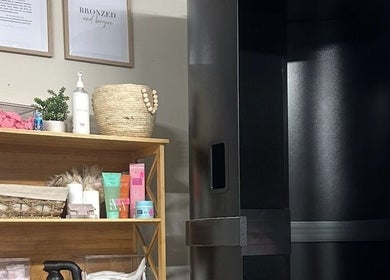 MKL Beauty in Gungahlin, Australian Capital Territory, AU features sleek beauty shelves and modern skincare equipment.