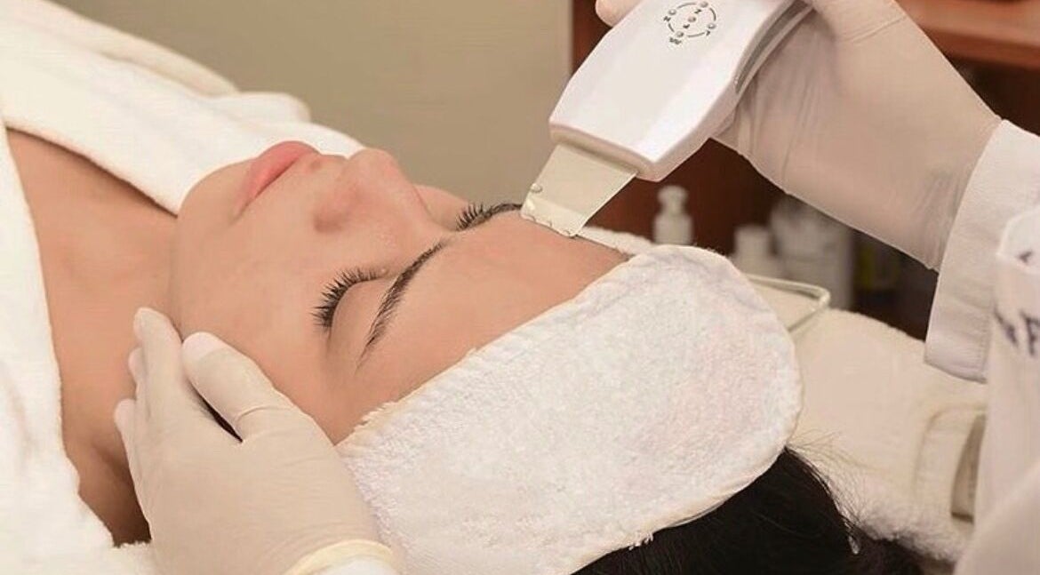 Facial treatment at JOHANA CORBALAN ESTETIC, Buenos Aires, Ciudad Autónoma De Buenos Aires, AR.