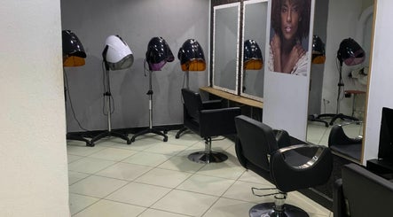 ELORA HAIR & BEAUTY STUDIO image 3