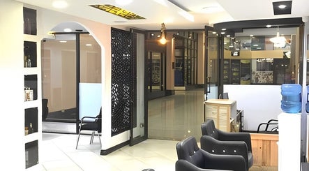 Elora Hair & Beauty Studio, bild 2