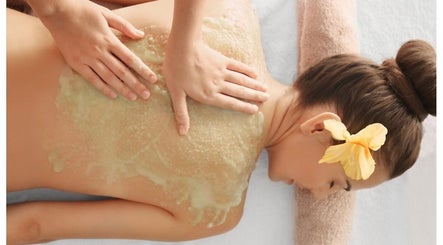 Relaxing massage at Shellharbour Village Thai Massage, Shellharbour, New South Wales, AU.
